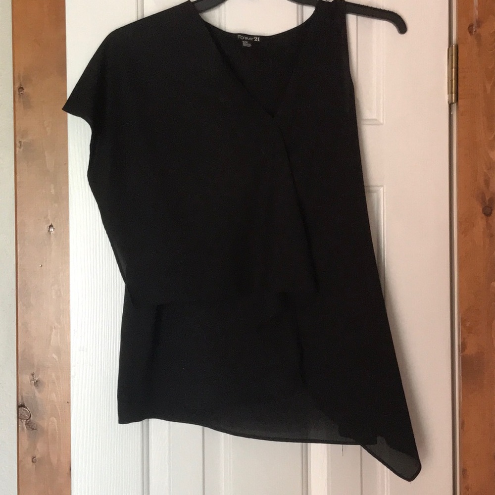 Asymmetric Forever 21 Black Top Size M